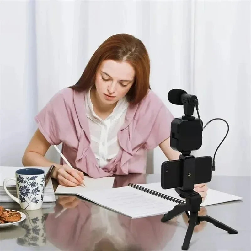 Vlogging Kit With Tripod Phone Holder Mini Microphone LED